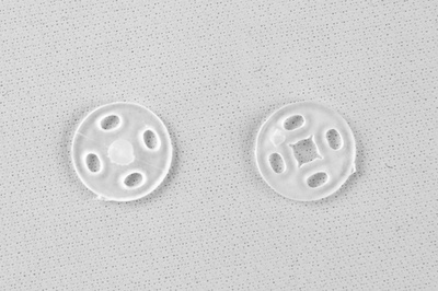 Кнопки пришивные пластиковые 10 мм, блистер 24шт, цв.-прозрачные - купить в Новокузнецке. Цена: 48.41 руб.